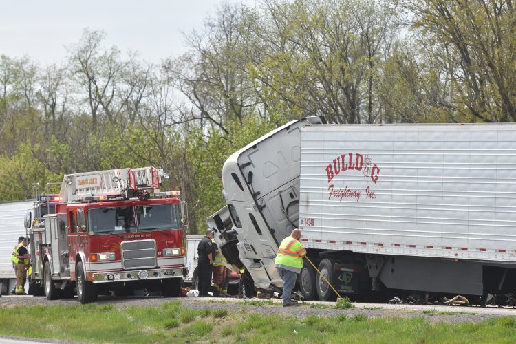 2 Dead, 1 Hospitalized In Multi-Vehicle Crash That Closed I-70 West ...
